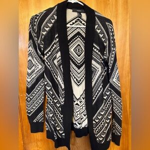 Forever 21 Black and White Geometric Cardigan